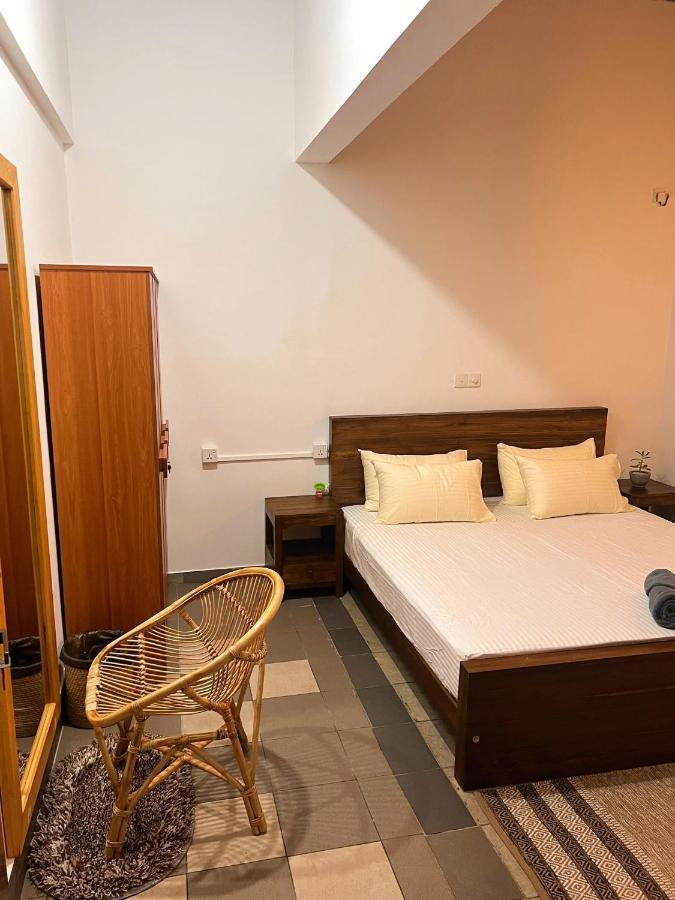 Hummus Hostel 히카두와 외부 사진