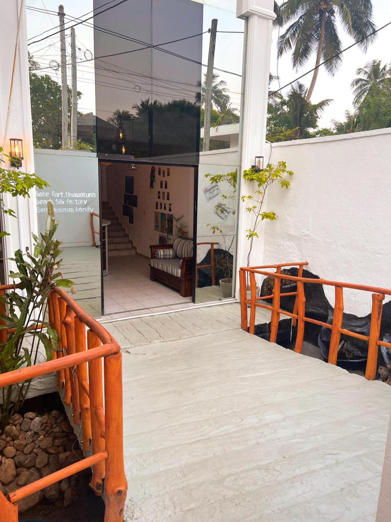 Hummus Hostel 히카두와 외부 사진