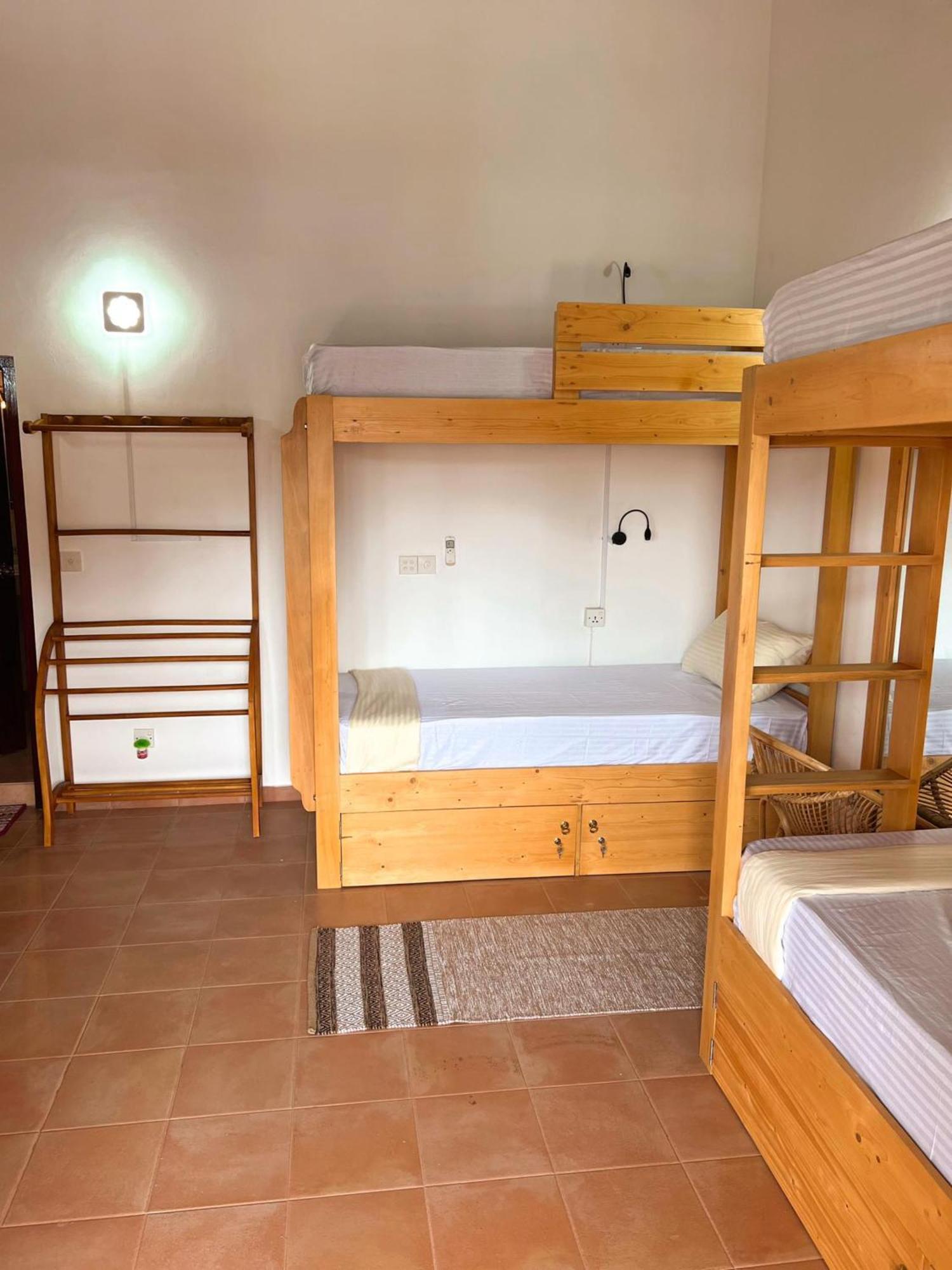 Hummus Hostel 히카두와 외부 사진