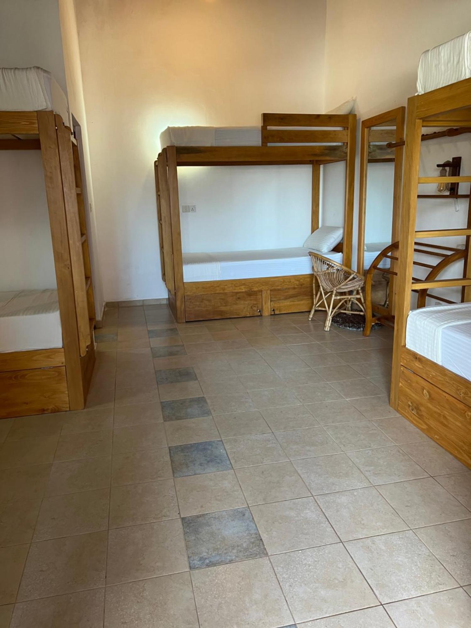 Hummus Hostel 히카두와 외부 사진