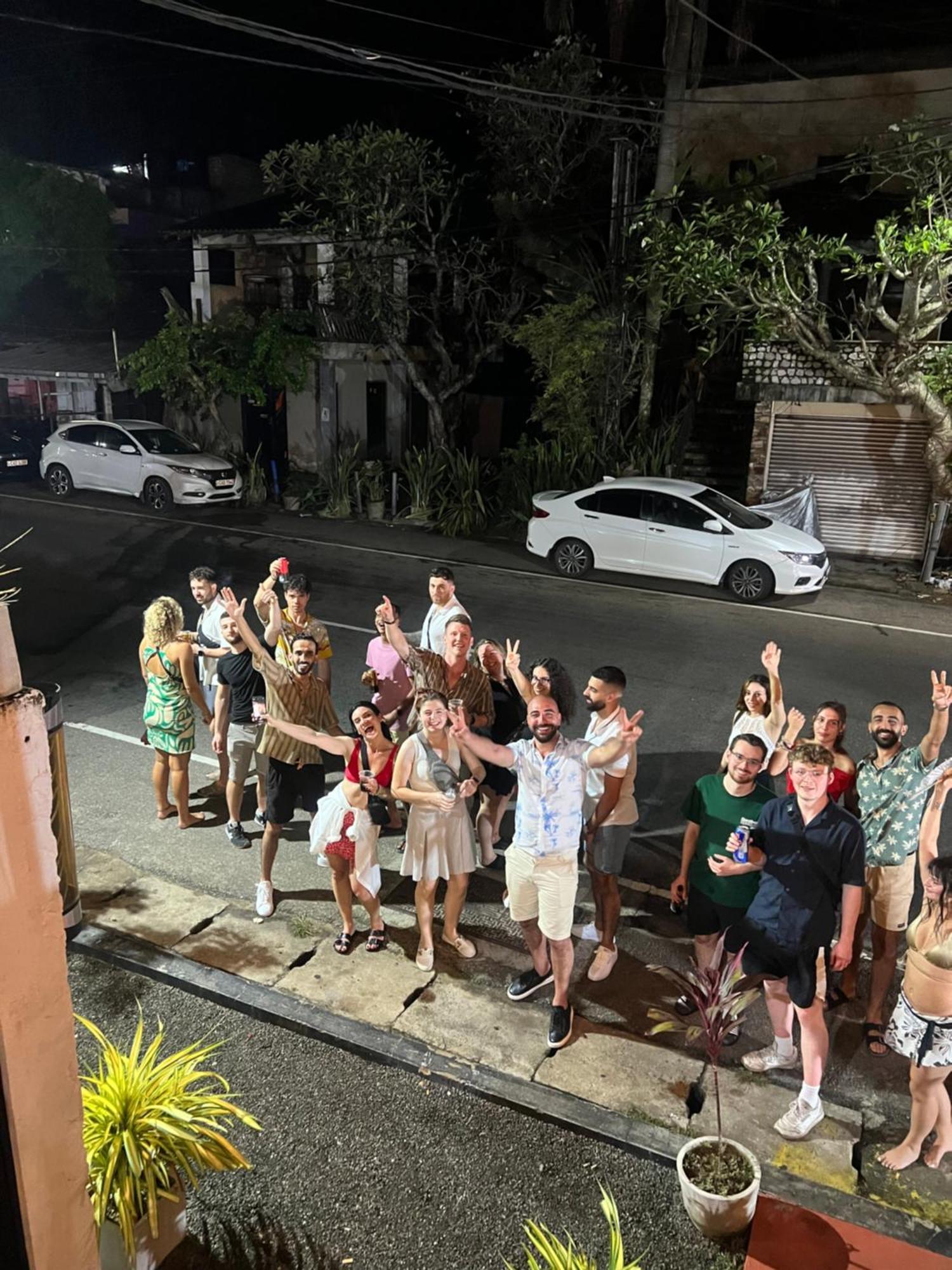 Hummus Hostel 히카두와 외부 사진