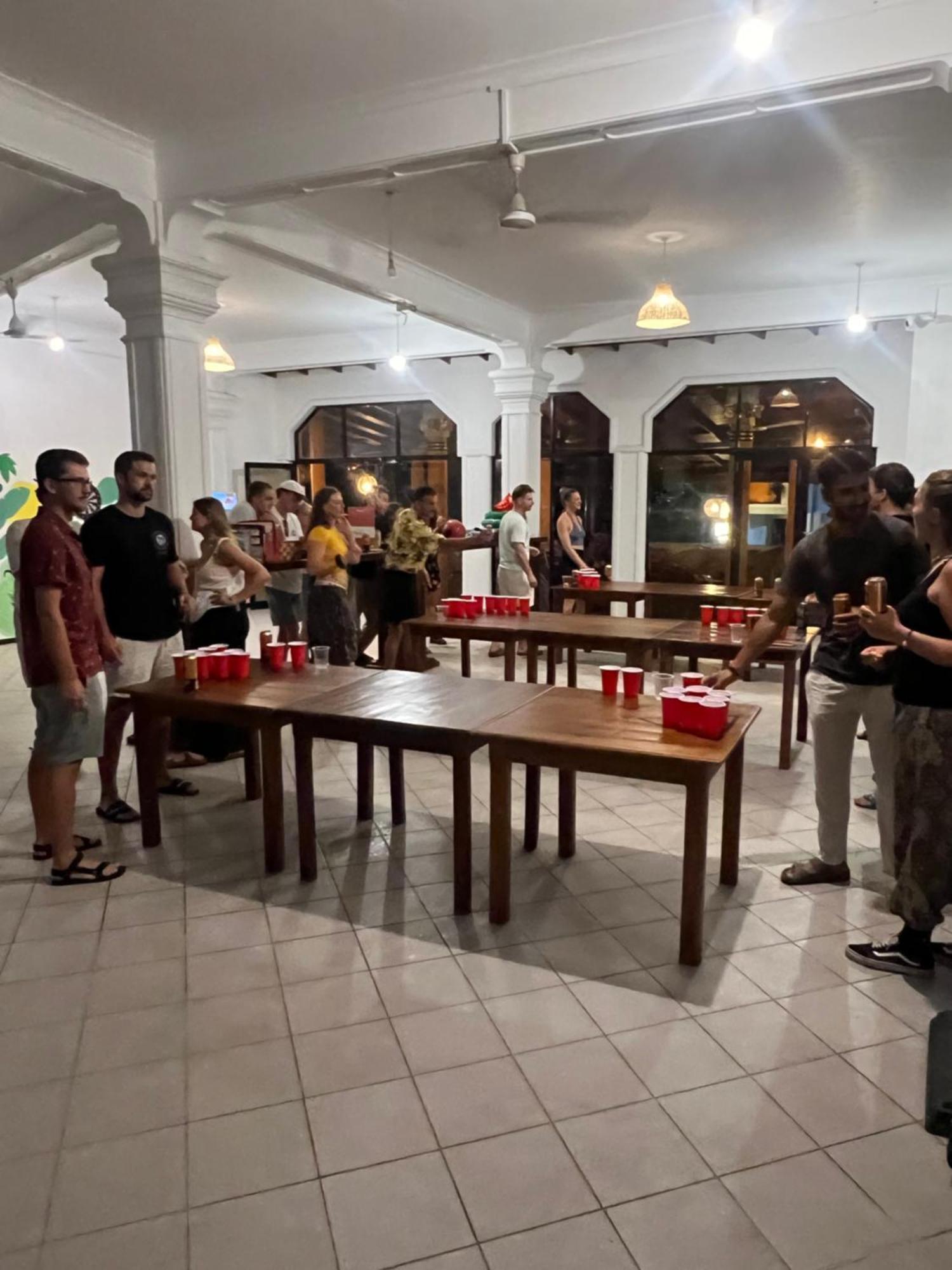 Hummus Hostel 히카두와 외부 사진